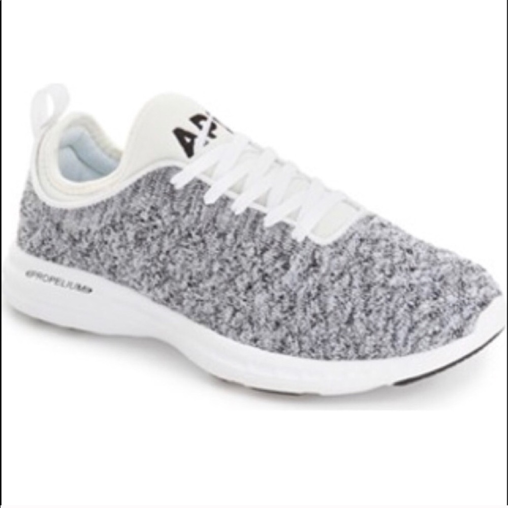 APL techloom phantom sneakers barely worn 6.5